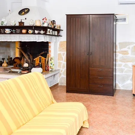 Apartamento 12 *