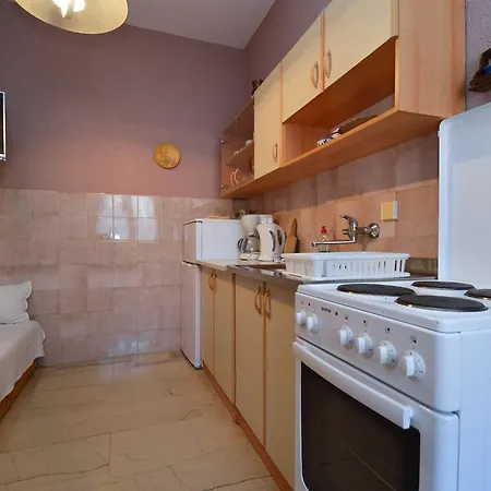 Apartmán 12 *