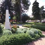 아파트 12 *
