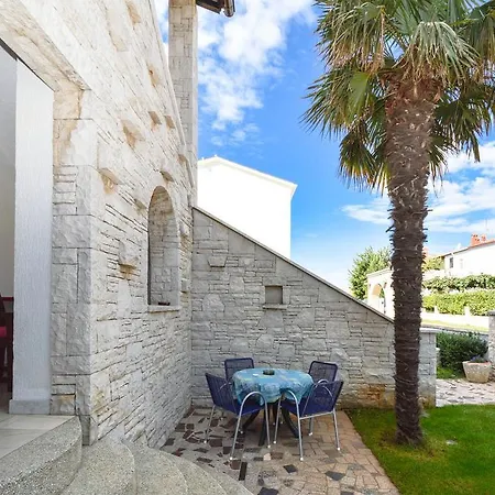 דירה 12 מדולין